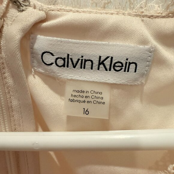 Calvin Klein | EUC | Lace halter mid-length dress | Peach | Size 16 - Picture 3 of 3